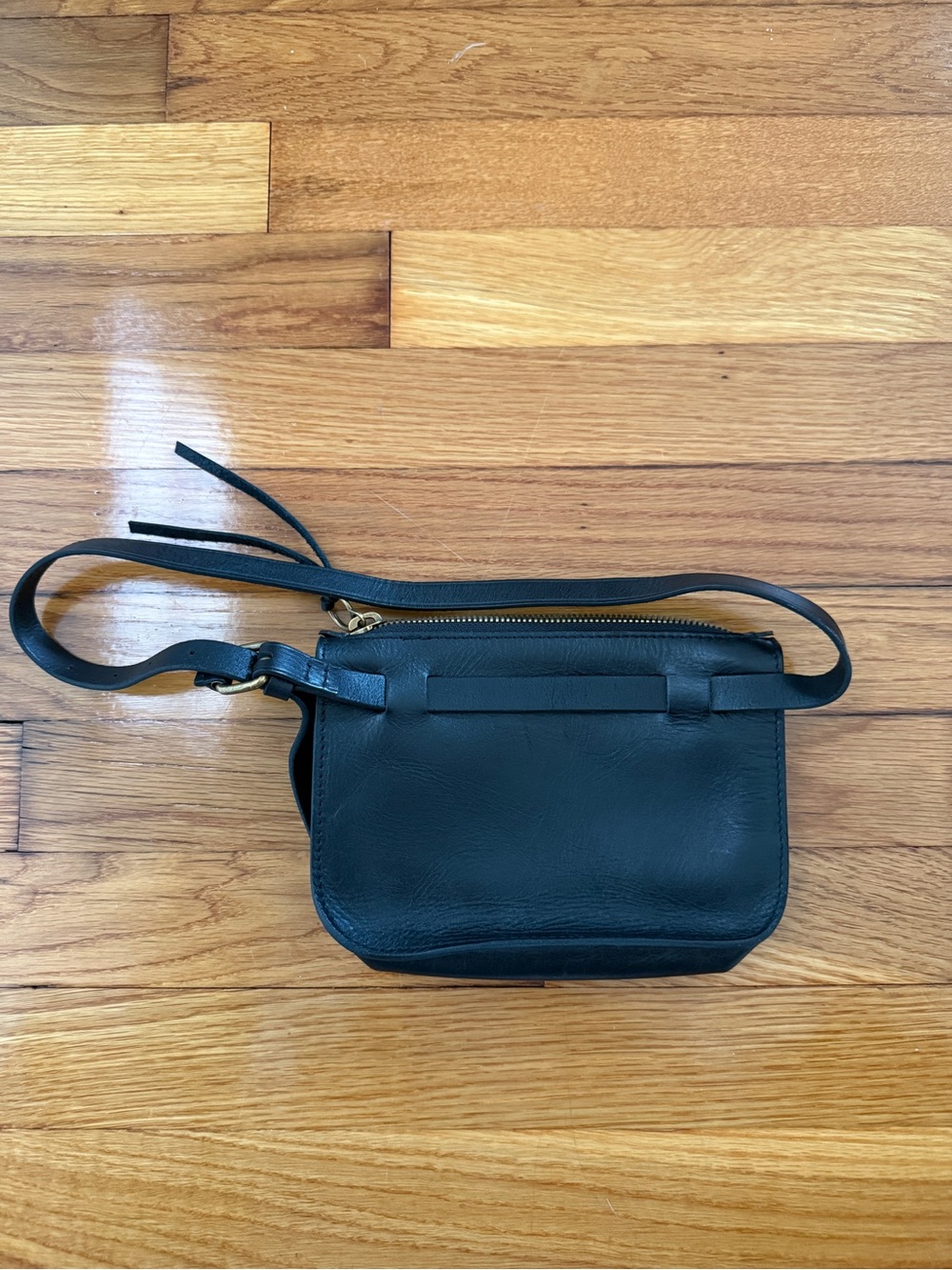 Madewell Black Leather Belt Bag with Gold Hardware - Picture 4 of 6